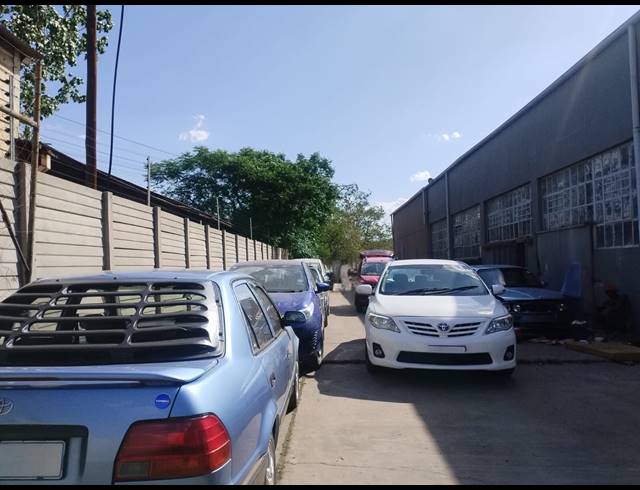 1,400M² INDUSTRIAL YARD FOR SALE IN VEREENIGING INDUSTRIAL